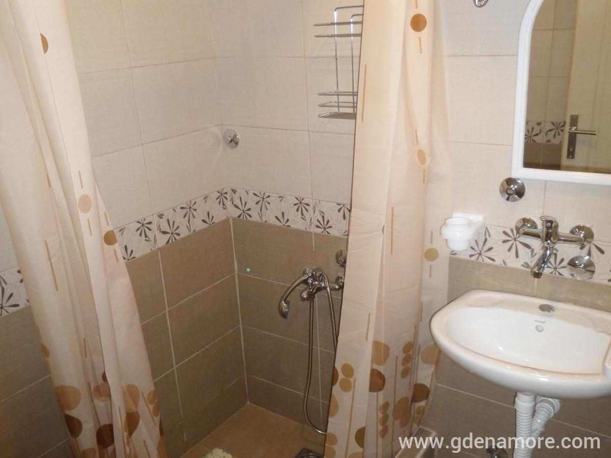 Appartements Milosavljevic, Appartement 4, logement privé à Dobre Vode, Monténégro