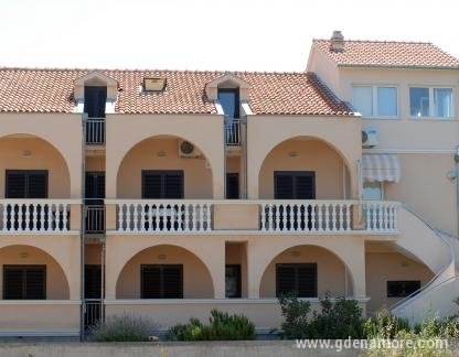 Apartmani Botica, privatni smeštaj u mestu Vodice, Hrvatska - Apartmani Botica