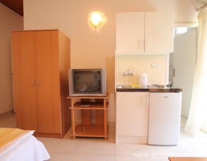 Pansion Arnaut - full board, , private accommodation in city Herceg Novi, Montenegro