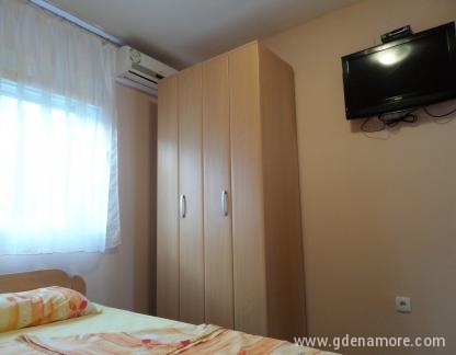Апартаменти Милосавлевич, , частни квартири в града Dobre Vode, Черна Гора