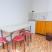 Apartmani Lilić, Apartman sa dve spavaće sobe/2, privatni smeštaj u mestu Donji Štoj, Crna Gora - Kuhinja sa trpezarijom