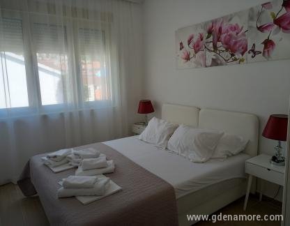 appartamenti SOLARI, APPARTAMENTI SOLARI, alloggi privati a Budva, Montenegro - 20220807_111242