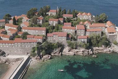 Passeggiata fotografica con vista su Sveti Stefan